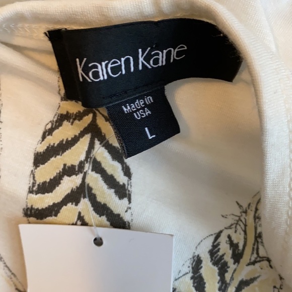 Karen Kane Amber Waves Feather Print Tee - Picture 9 of 10